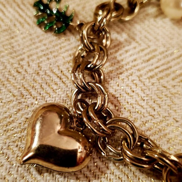 Gold-Tone Frog Charm Bracelet – Playful Elegance with Pearls and Heart Accent, G - Picture 4 of 5